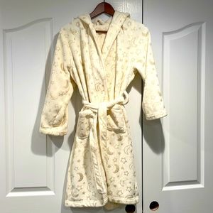Bath robe wore once